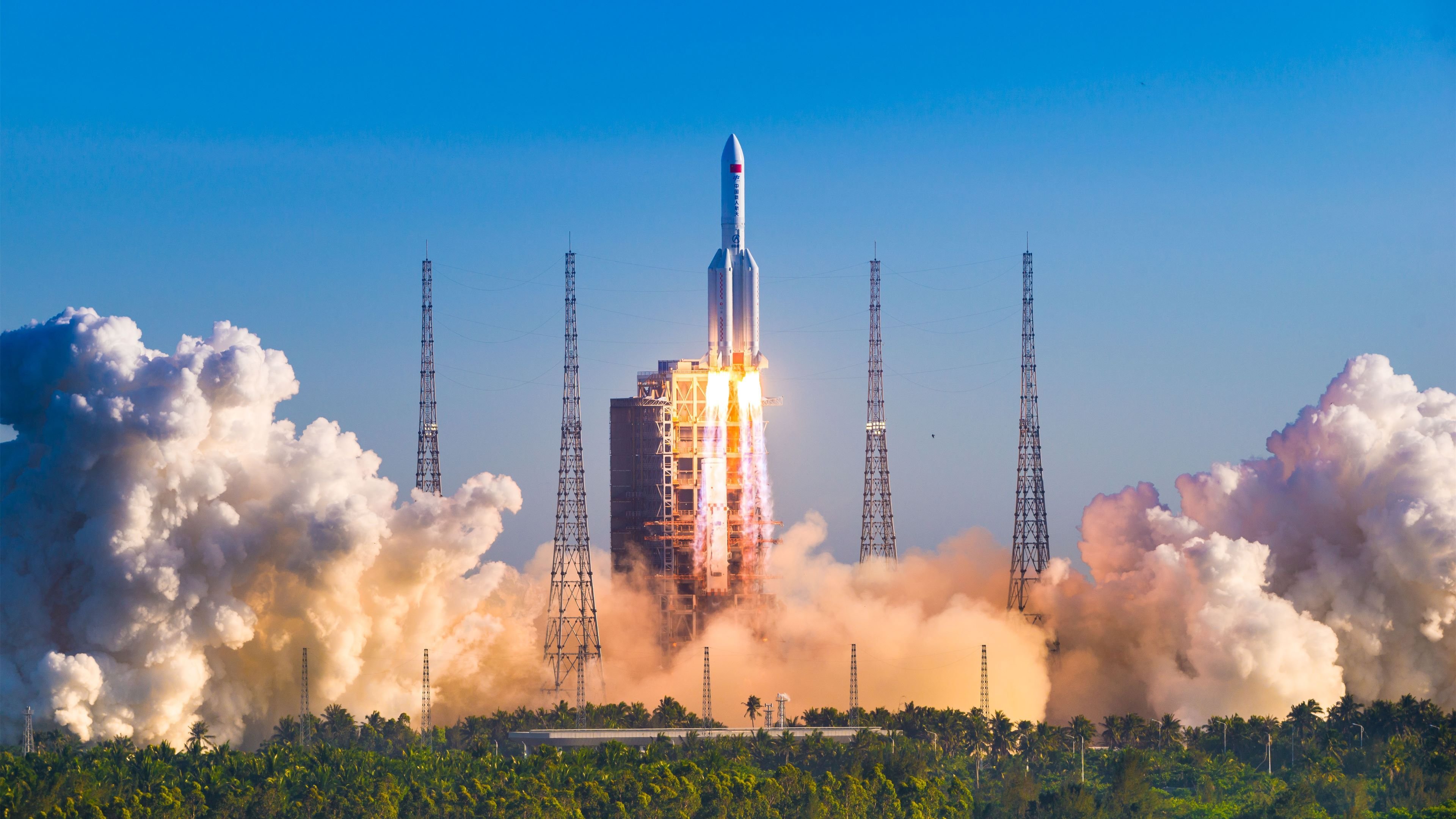 爱游戏娱乐-争议事件集锦：赛场上的“黑洞”时刻，球场黑洞