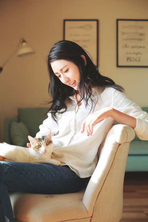 爱游戏官网-传统民俗运动——高跷比赛热火朝天,民间高跷会