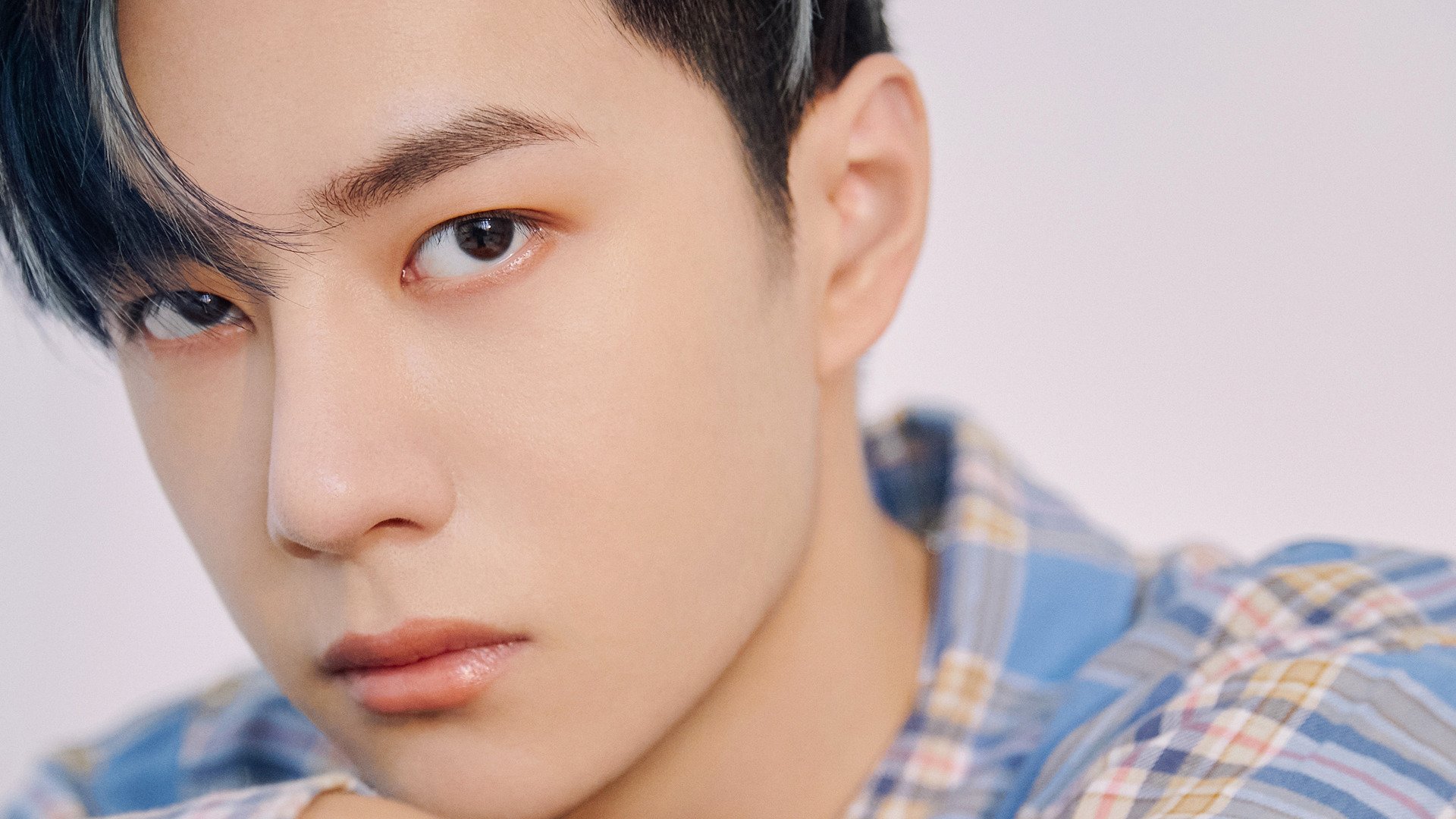 爱游戏娱乐网址-英超战后总结，教练讲述控球与反击战术的结合逻辑，控球后卫如何破联防