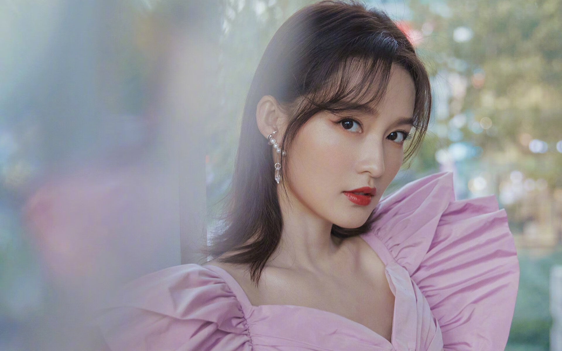 爱游戏平台-女足比赛选手状态回归，气势如虹，女足入选