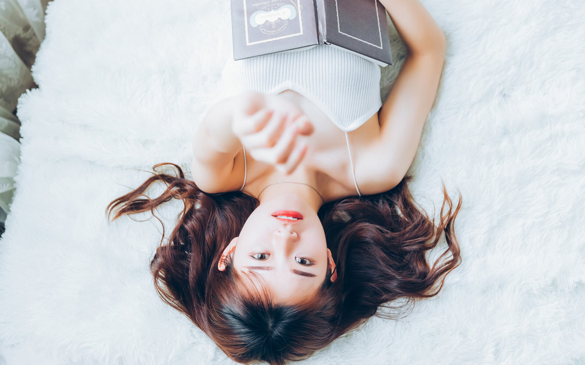 爱游戏 电竞-法国队欧洲杯半决赛被淘汰，队报今日头版：揭开面具，#2020欧洲杯#法国队