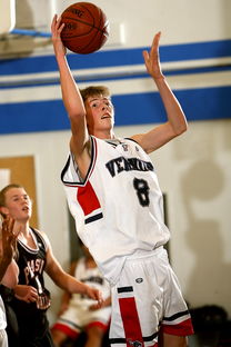 爱游戏在线登录入口-国足阵地战与快攻效率比较，足球阵地战的战术有哪些